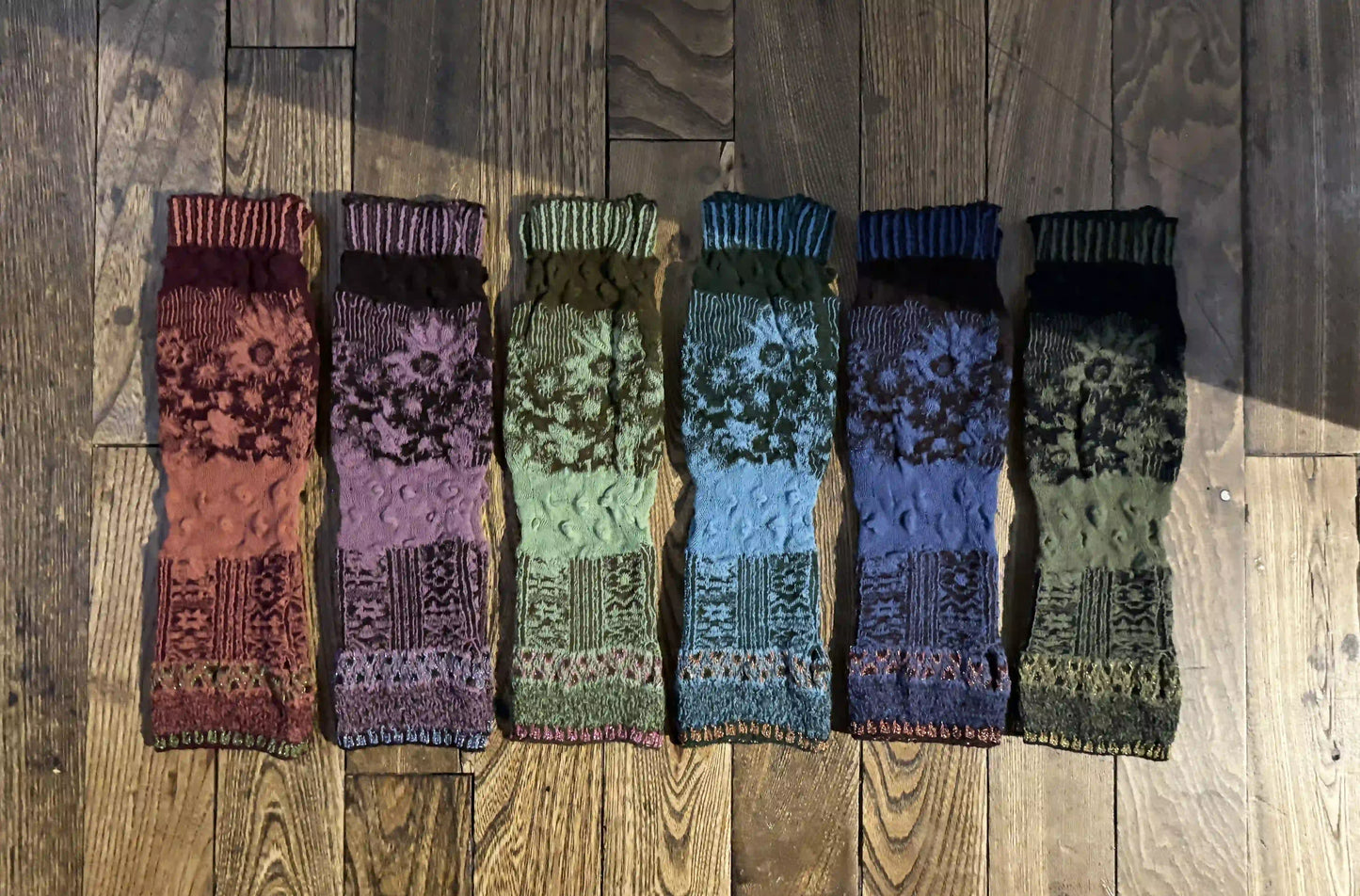 Arm covers [3D patterns]