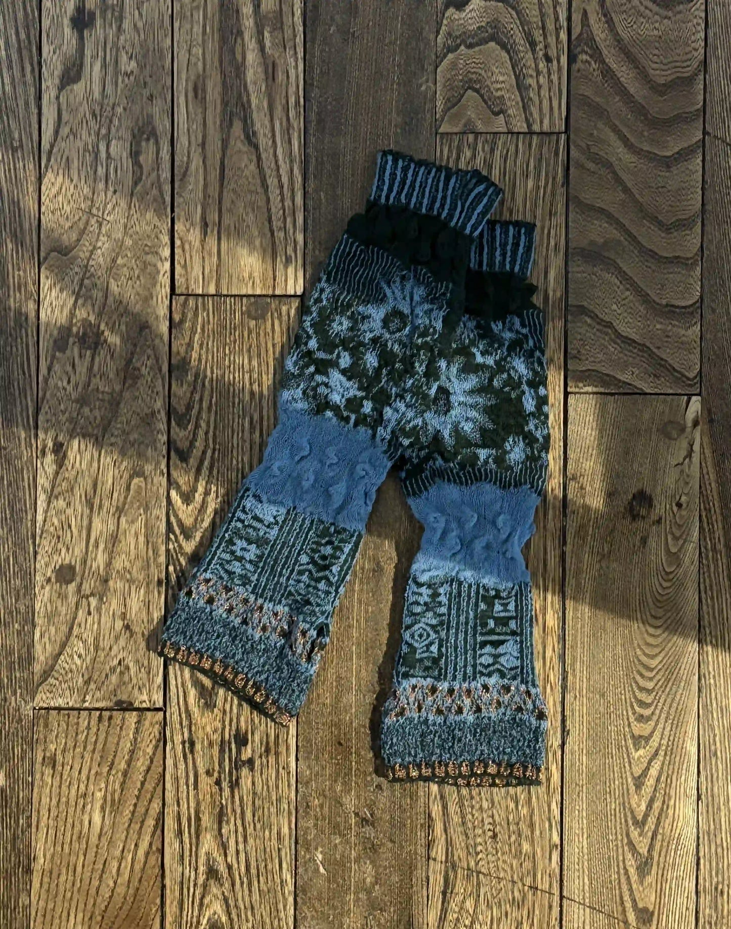 Arm covers [3D patterns]