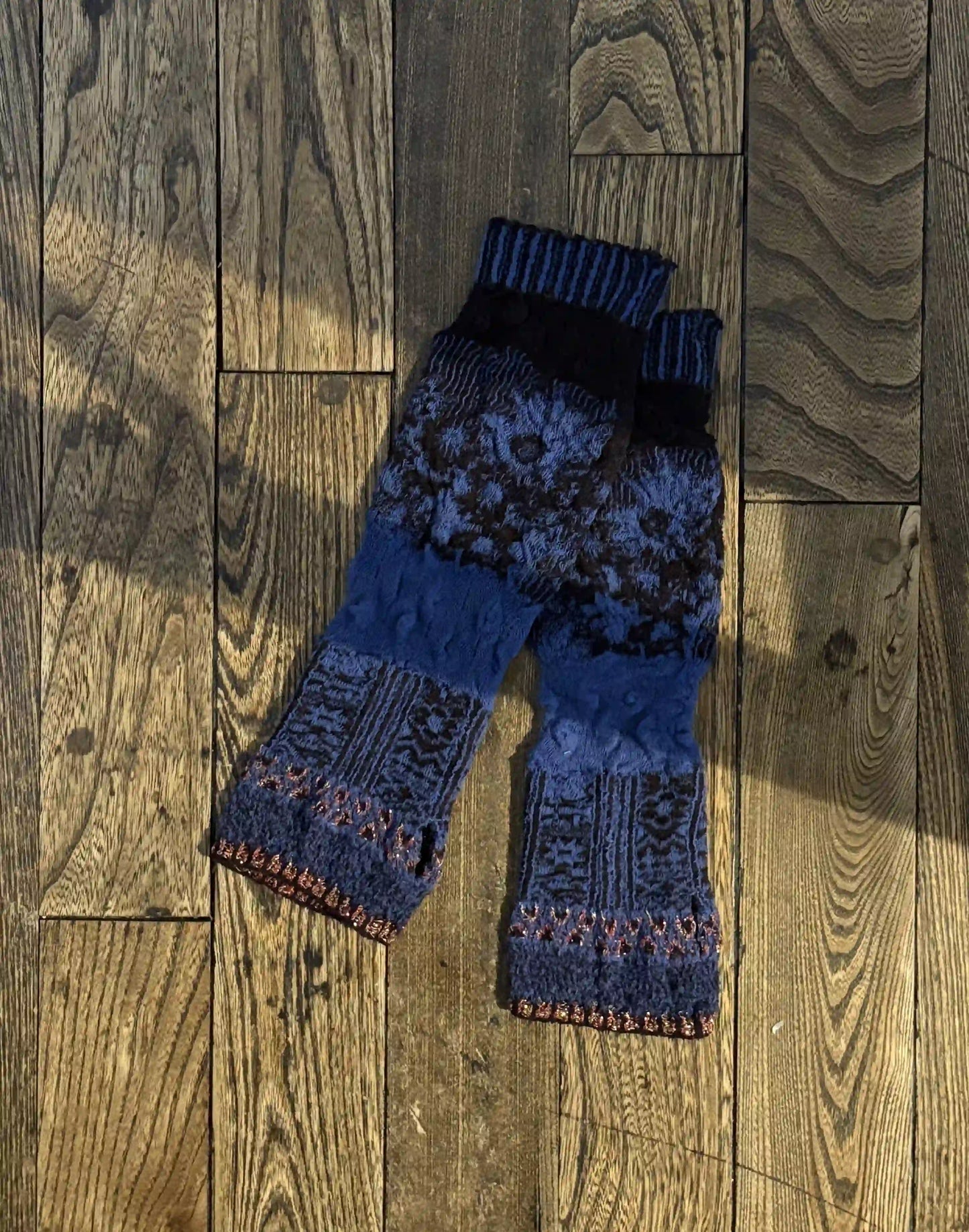 Arm covers [3D patterns]