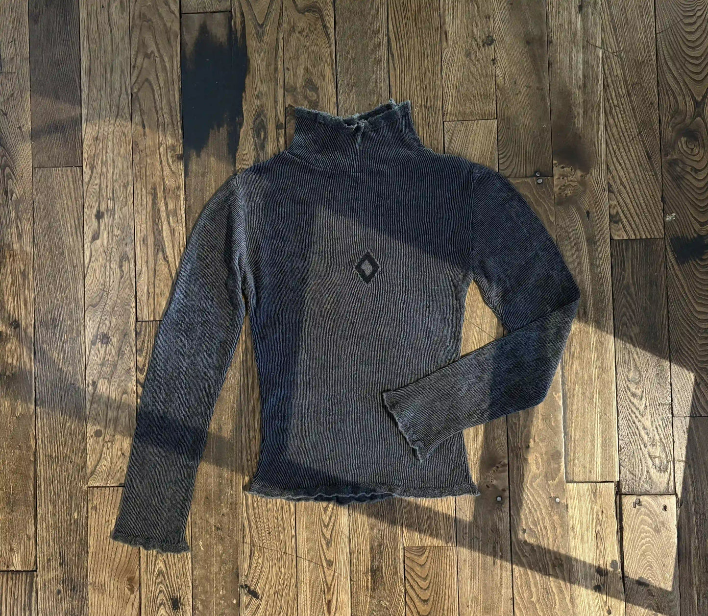 Sweater [Hirahira Collar]