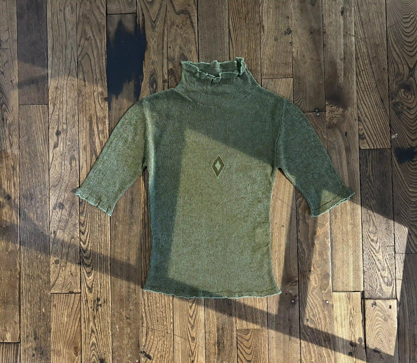 Sweater [Hirahira Collar]