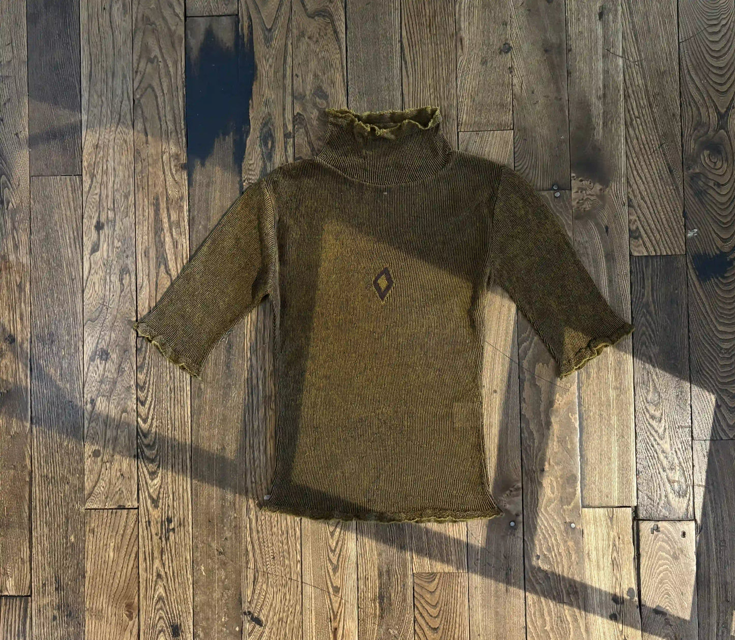 Sweater [Hirahira Collar]