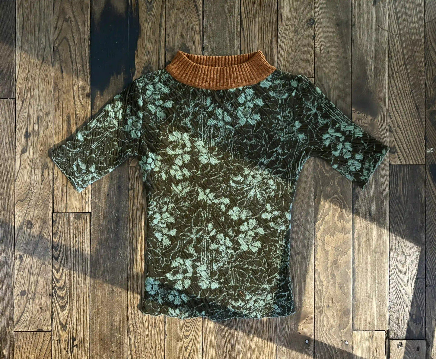 Sweater [Ribbed collar]