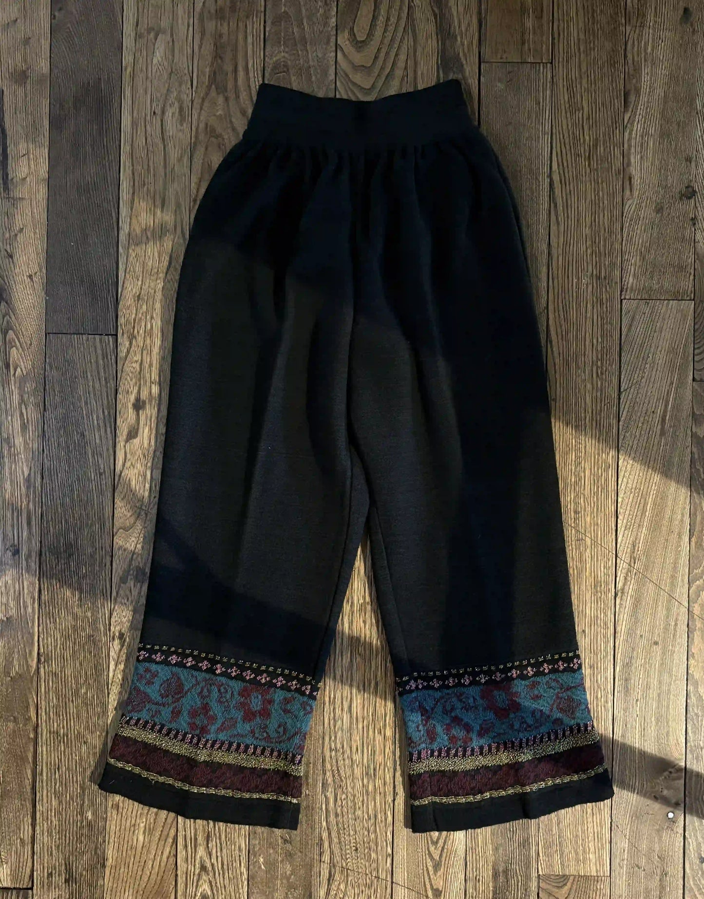 Three-quarter pants [Bottom pattern]