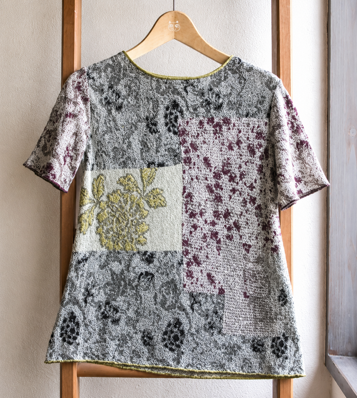 Sweater [intarsia Flower&BUTAPANA]